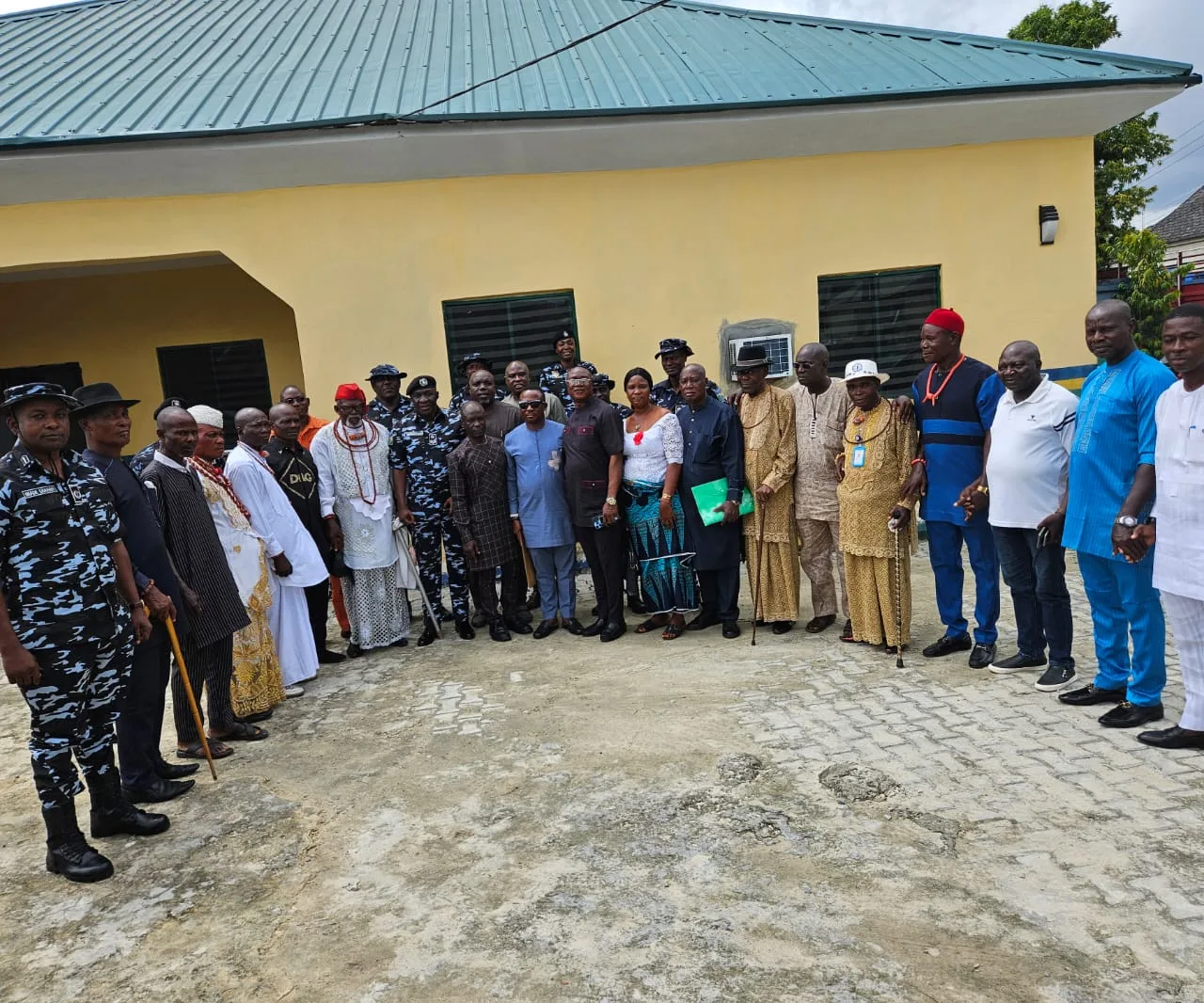 Okoloba, Akugbene & Okuama Crisis: CP  Abaniwonda of Delta State  Meets With  Leaders of  Communities
