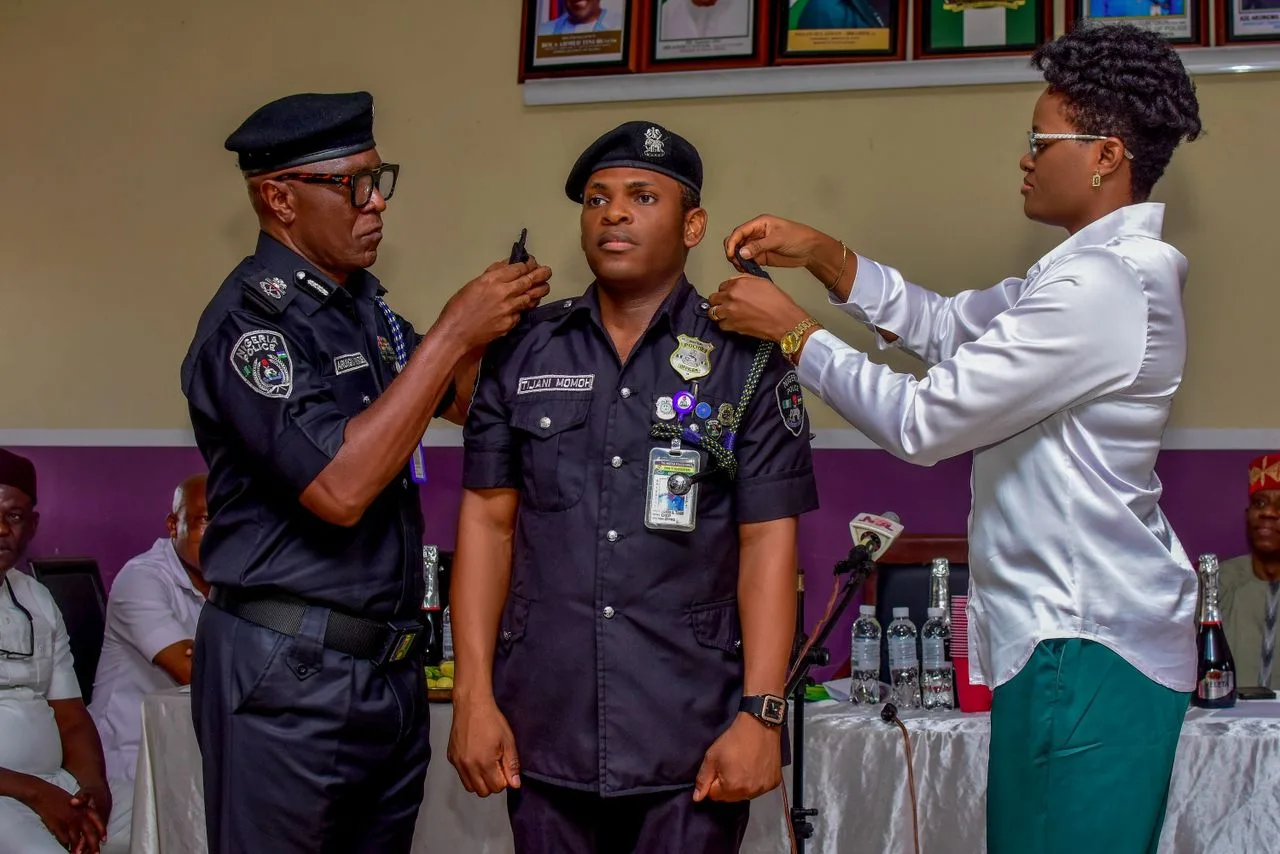 AIG  Zone 5, Arungwa Nwazue, Decorates Newly Promoted Officers…. urges beneficiaries to be equal to higher task and responsibilities