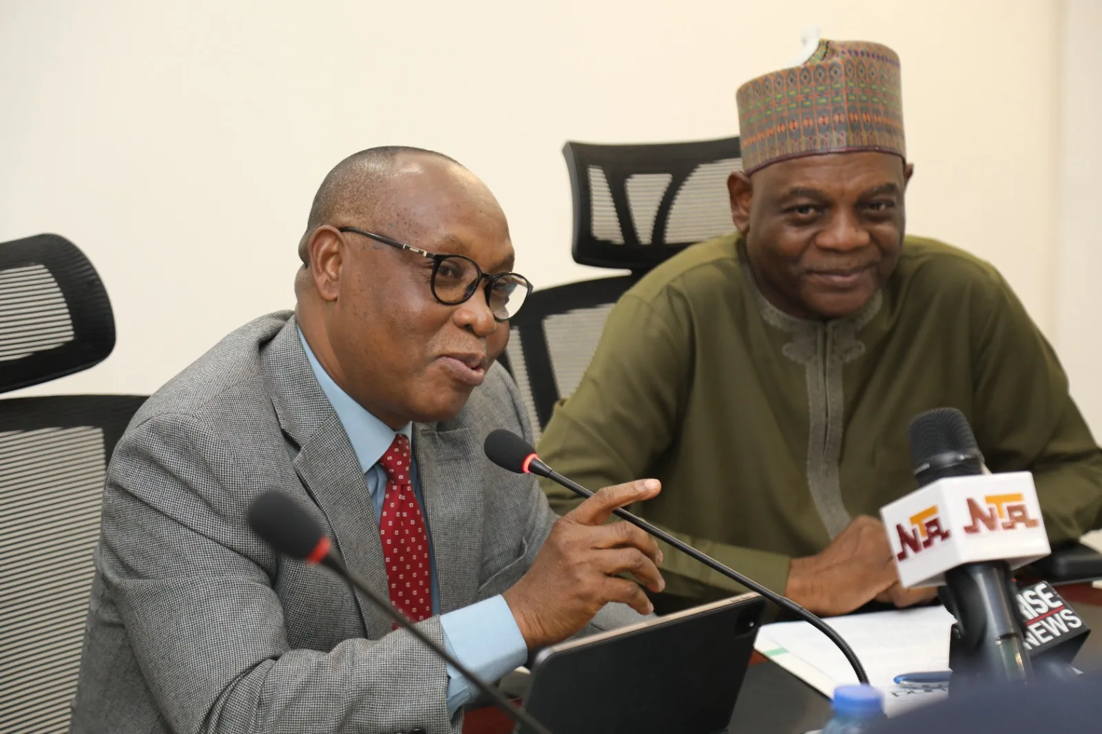As part of efforts to sustain interdepartmental partnerships, the Executive Secretary of the Tertiary Education Trust Fund, (TETFUND), Sonny Togo Echono, FNIA, OON, (right), recently visited his counterpart in the Nigeria Extractive Industries Transparency Initiative, (NEITI), Orji Ogbonnaya Orji, PhD.Both chief executives addressed the media thereafter