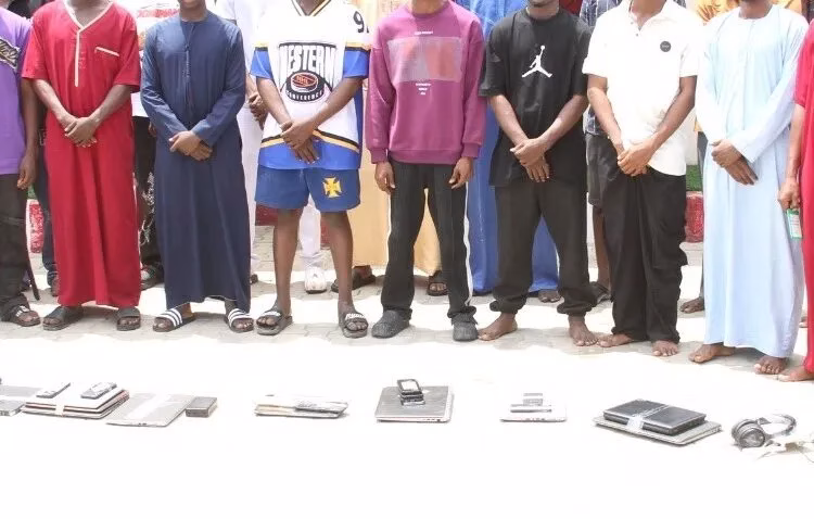 EFCC arrests 25 suspected internet fraudsters in Kano